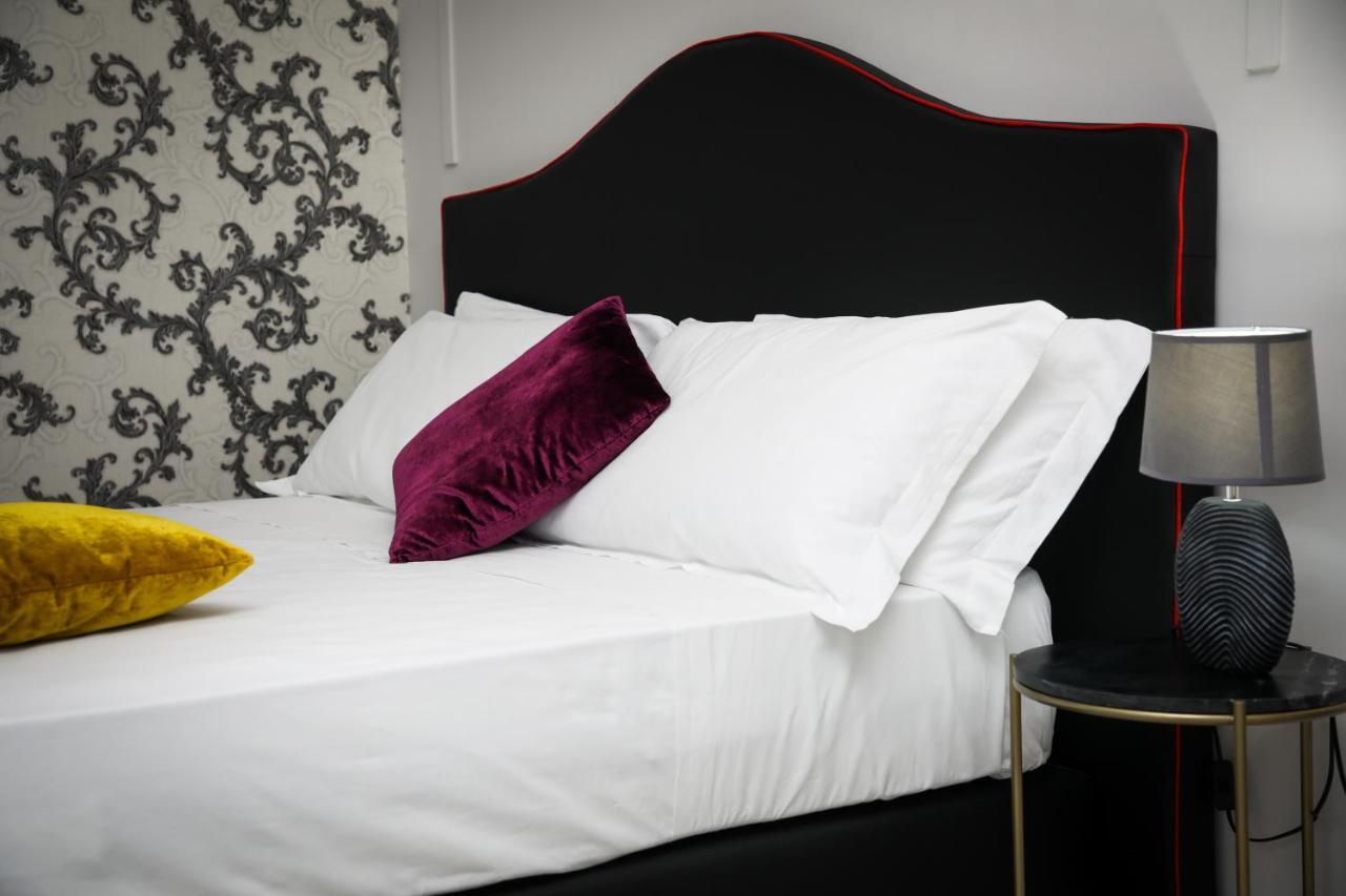 Principessa Isabella Luxury Rooms Σαλέρνο Εξωτερικό φωτογραφία