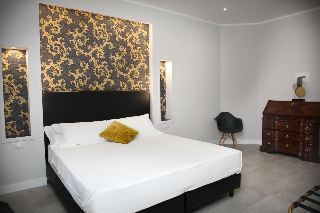 Principessa Isabella Luxury Rooms Σαλέρνο Εξωτερικό φωτογραφία